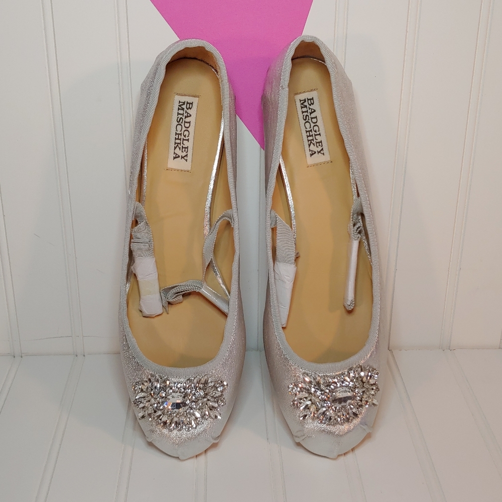 Badgley Mischka Karter II Silver Soft Leather Ornamented Ballet Flat size 10 NWT